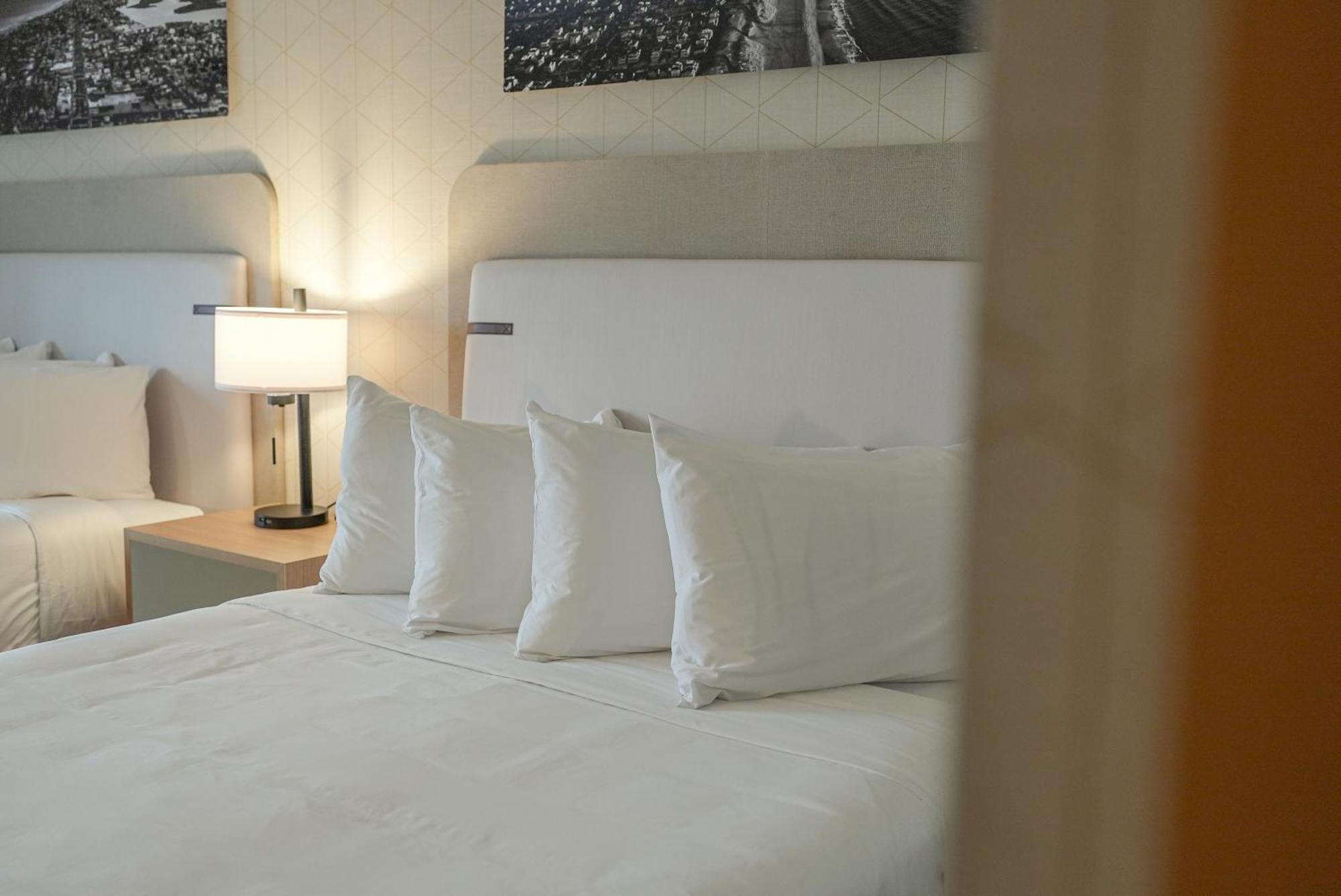 The Boulevard Hotel Бийч Хейвън Екстериор снимка
